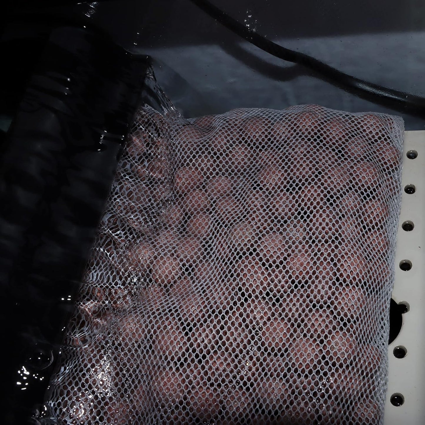 ALEGI 2 lbs Aquarium Ceramic Bio Filter Media Sphere for Freshwater Aquarium and Marine Fish Tank Sump, Canister Filter, Koi Ponds (2 lbs)